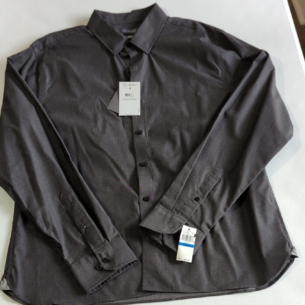 Men's Van Heuse Black Shirt Slim Fit Dress Shirt New With Tags!!!!